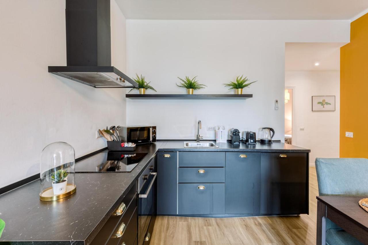 Sweett - Solari Apartment Милано Екстериор снимка