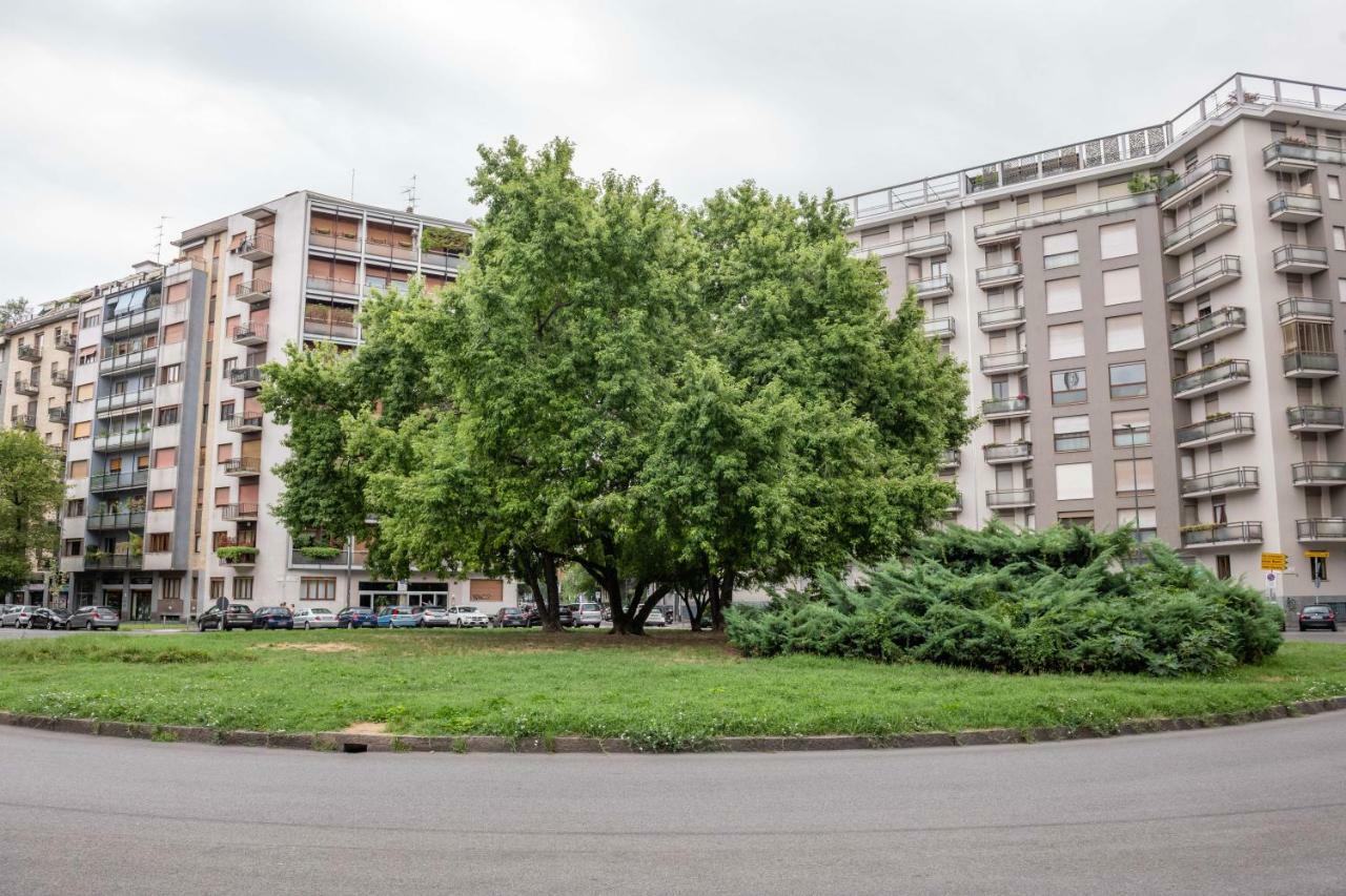 Sweett - Solari Apartment Милано Екстериор снимка